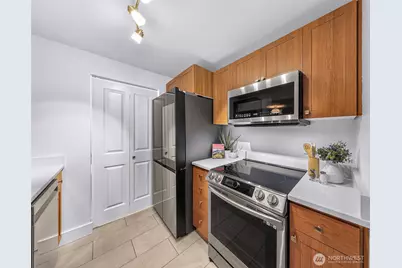 14002 NE 181st Place #A302, Woodinville, WA 98072 - Photo 21