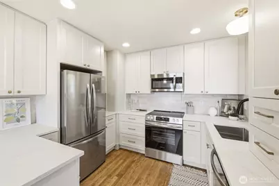 354 Farallone Avenue, Fircrest, WA 98466 - Photo 7