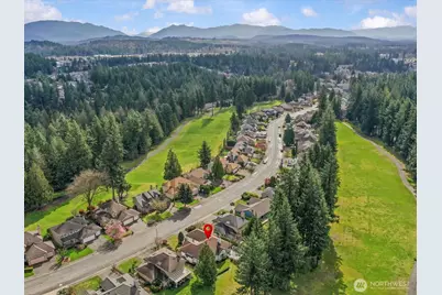 25719 Lake Wilderness Country Club Drive SE, Maple Valley, WA 98038 - Photo 37