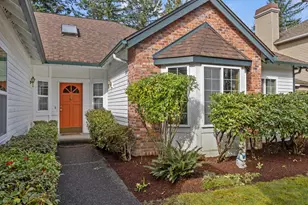 25719 Lake Wilderness Country Club Dr SE, Maple Valley, WA 98038 - Photo 3