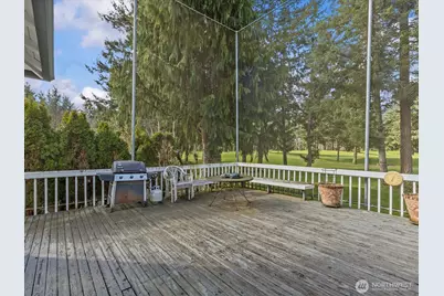 25719 Lake Wilderness Country Club Drive SE, Maple Valley, WA 98038 - Photo 19