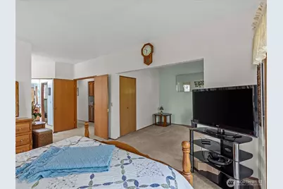 25719 Lake Wilderness Country Club Drive SE, Maple Valley, WA 98038 - Photo 25