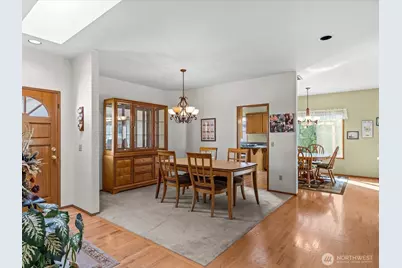 25719 Lake Wilderness Country Club Drive SE, Maple Valley, WA 98038 - Photo 5