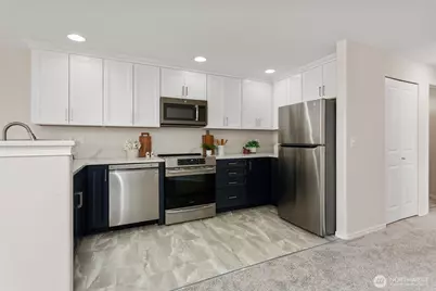 2522 Rucker Avenue #403, Everett, WA 98201 - Photo 3
