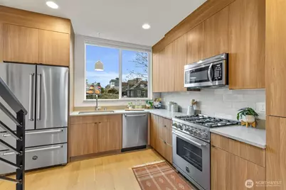 908 N 46th Street #F, Seattle, WA 98103 - Photo 5