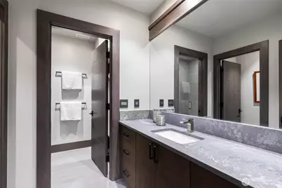 5629 Pleasure Point Lane SE, Bellevue, WA 98006 - Photo 33