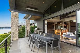 5629 Pleasure Point Ln SE, Bellevue, WA 98006 - Photo 9