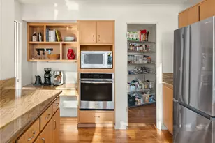 7515 SE 76th St, Seattle, WA 98040 - Photo 11