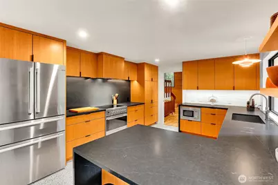 19616 44th Place NE, Lake Forest Park, WA 98115 - Photo 7