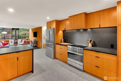 19616 44th Place NE, Lake Forest Park, WA 98115 - Photo 9