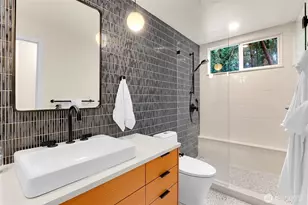 19616 44th Pl NE, Lake Forest Park, WA 98155 - Photo 15