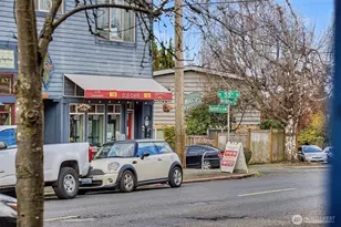 1857 N 54th St, Seattle, WA 98103 - Photo 7
