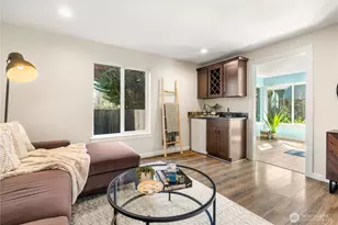 421 NE 60th St, Seattle, WA 98115 - Photo 7