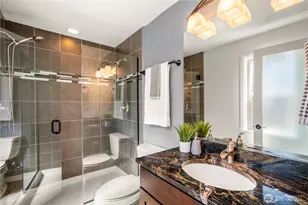 421 NE 60th St, Seattle, WA 98115 - Photo 5