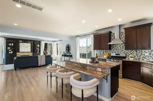 421 NE 60th St, Seattle, WA 98115 - Photo 15