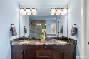 421 NE 60th St, Seattle, WA 98115 - Photo 25