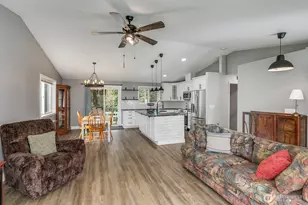 8618 74th Dr NE, Marysville, WA 98270 - Photo 11