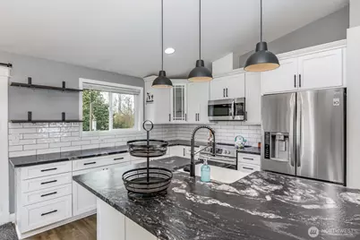 8618 74th Drive NE, Marysville, WA 98270 - Photo 5