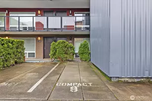 752 Bellevue Ave E, Seattle, WA 98102 - Photo 17