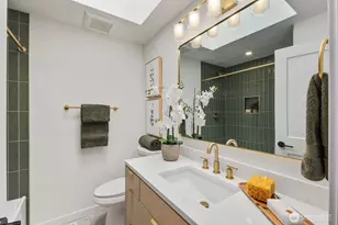 3232 26th Ave W, Seattle, WA 98199 - Photo 15