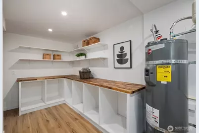 3232 26th Avenue W, Seattle, WA 98199 - Photo 23