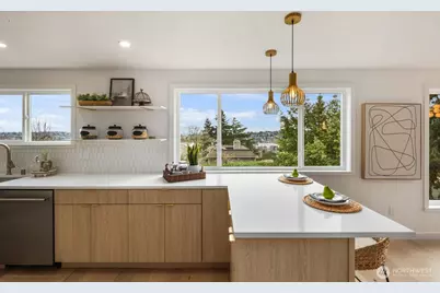 3232 26th Avenue W, Seattle, WA 98199 - Photo 11