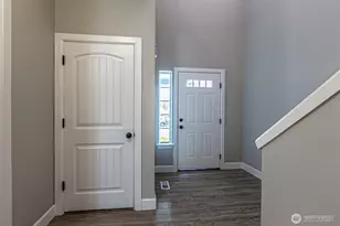 917 NE Burton Ray Street NE, Lacey, WA 98516 - Photo 3