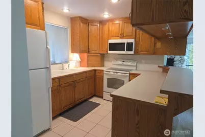 4725 272nd Avenue NE, Redmond, WA 98053 - Photo 7