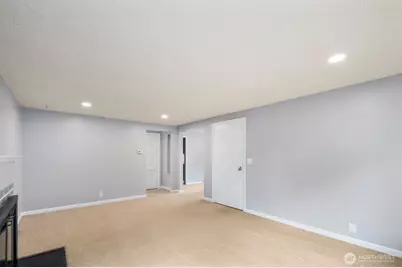 4731 49th Avenue NE, Seattle, WA 98105 - Photo 5