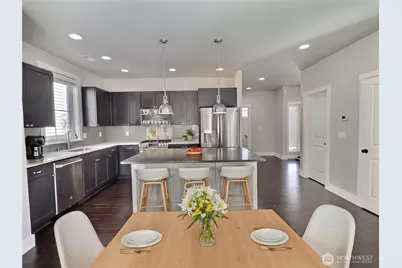 745 N 101st Street, Seattle, WA 98133 - Photo 7