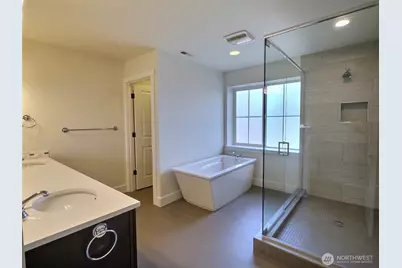 745 N 101st Street, Seattle, WA 98133 - Photo 17