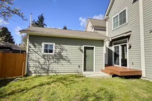 745 N 101st St, Seattle, WA 98133 - Photo 33