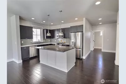 745 N 101st Street, Seattle, WA 98133 - Photo 11