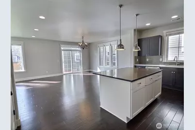 745 N 101st Street, Seattle, WA 98133 - Photo 9