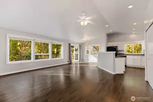 3122 Glacier Ln, Camano Island, WA 98282 - Photo 5