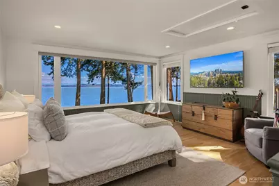 12960 Sunrise Drive NE, Bainbridge Island, WA 98110 - Photo 25