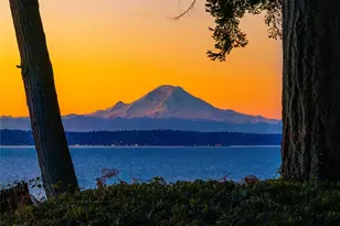 12960 Sunrise Drive NE, Bainbridge Island, WA 98110 - Photo 3