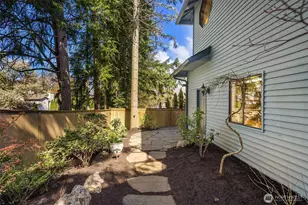 635 Kalmia Ct NW, Issaquah, WA 98027 - Photo 23