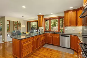 635 Kalmia Ct NW, Issaquah, WA 98027 - Photo 11