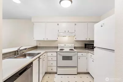 25131 98th Place S #E201, Kent, WA 98030 - Photo 9