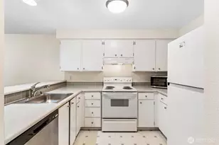 25131 98th Pl S, Kent, WA 98030 - Photo 9