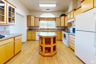 32 Valley View Dr, Tonasket, WA 98855 - Photo 11