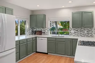 8608 196th St SW, Edmonds, WA 98026 - Photo 7