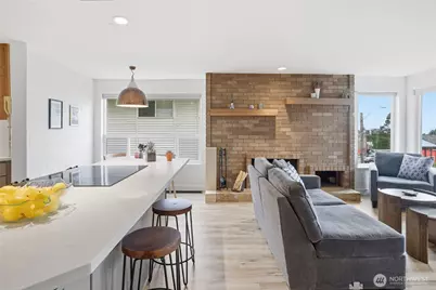 5642 California Avenue SW #3, Seattle, WA 98136 - Photo 3