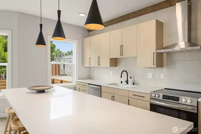 2302 E Pike Street, Seattle, WA 98122 - Photo 5