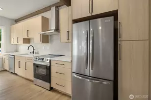 2302 E Pike St, Seattle, WA 98122 - Photo 7