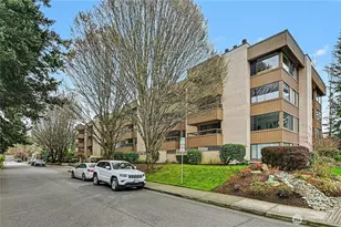 10101 SE 3rd St, Bellevue, WA 98004 - Photo 1
