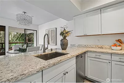 10101 SE 3rd Street #202, Bellevue, WA 98004 - Photo 11