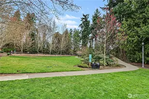 10101 SE 3rd St, Bellevue, WA 98004 - Photo 23