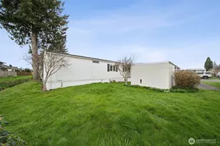 930 Mountain Villa Loop, Enumclaw, WA 98022 - Photo 11